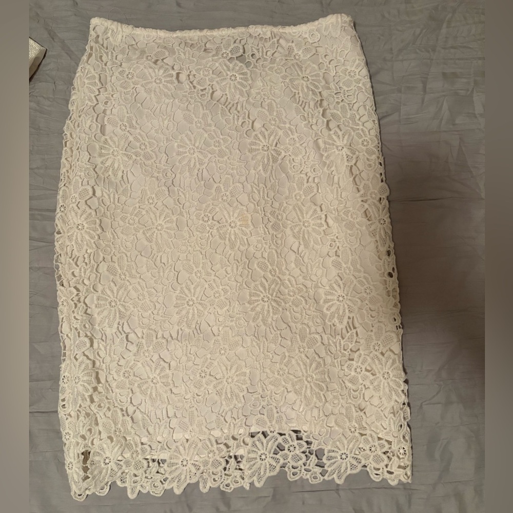 Liz Claiborne Floral Lace Midi pencil Skirt - Cream